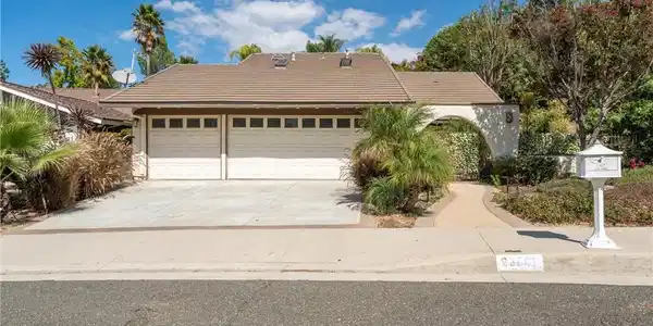 28801 Barragan