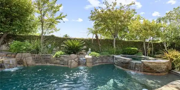 29 Hemingway Ct