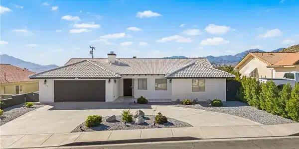 9095 Calle Barranca
