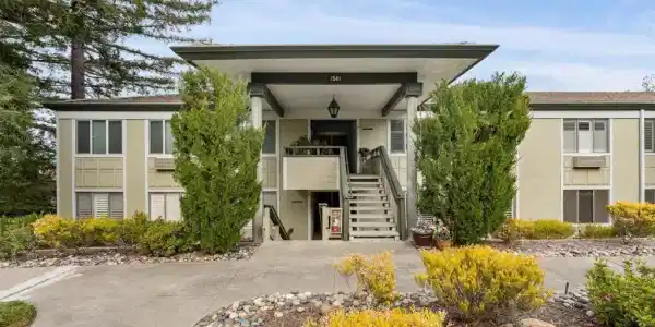 1941 Skycrest Dr