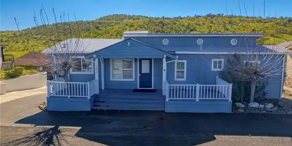 9810 Boat Club