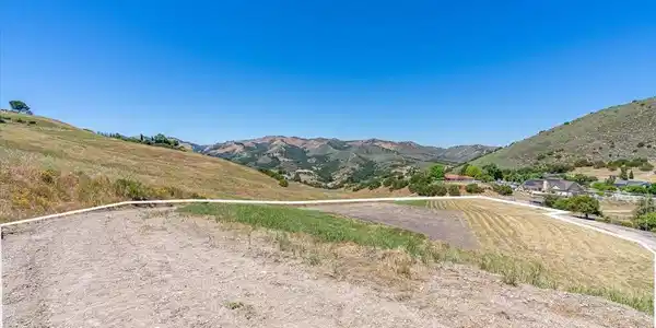 44746 Sun Valley Drive