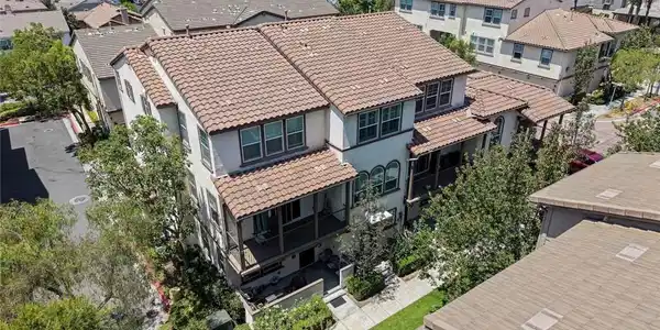 908 N Botanica Lane