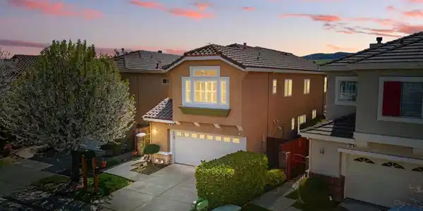 105 Claremont Crest Court