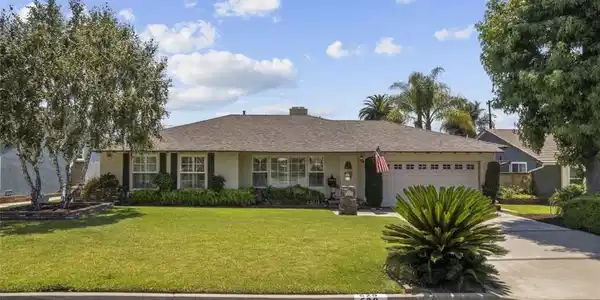 620 E Meda Avenue