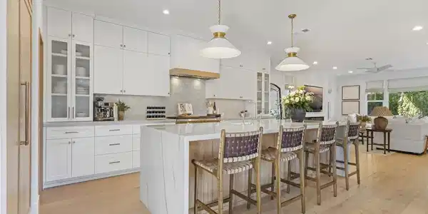 8278 Parkside Cres
