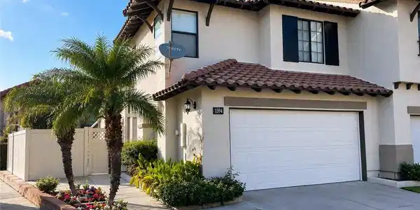 1594 San Fernando Drive