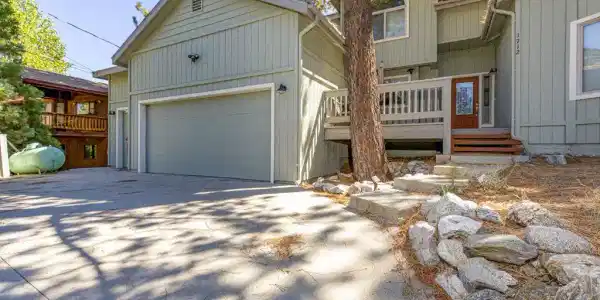 1712 Woodland Drive