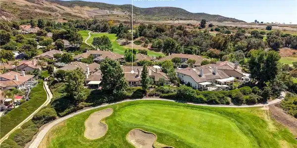 27209 Paseo Lomita