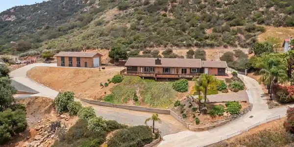 295 Arnold Way