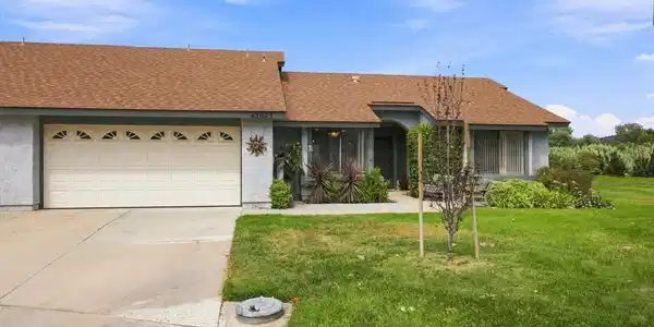 42062 Village 42