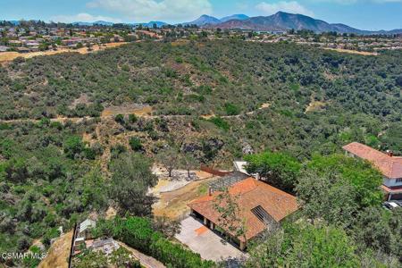 1810 Calle Salto