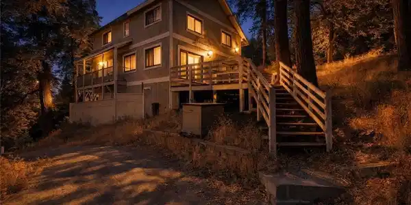 25389 Oak Glen