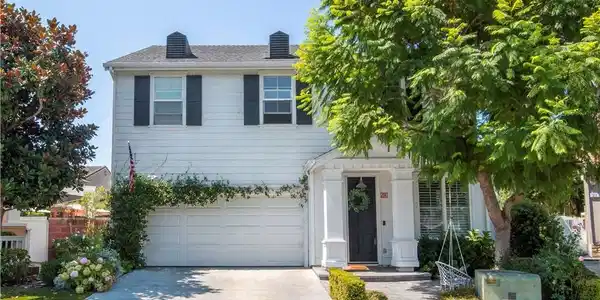 53 Bainbridge Ave