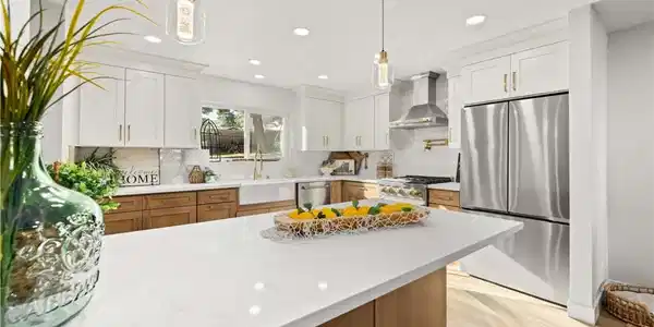 329 E Lago Lindo Road