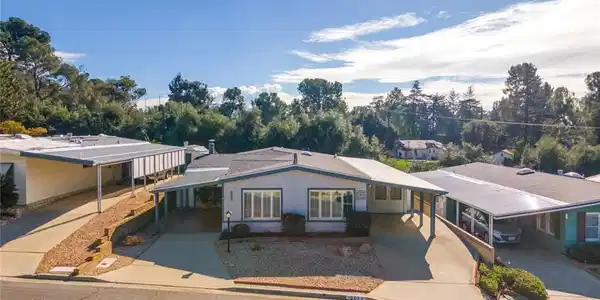 10672 Chisholm