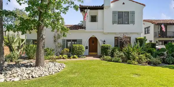 620 W Roses Road