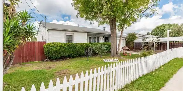 296 Southern Rd