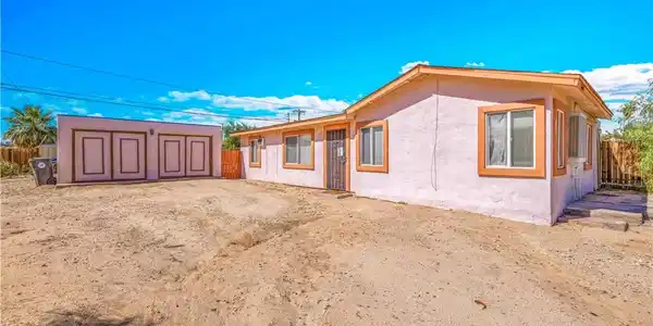 6414 Mariposa Avenue