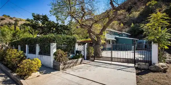 383 S Avenue 52