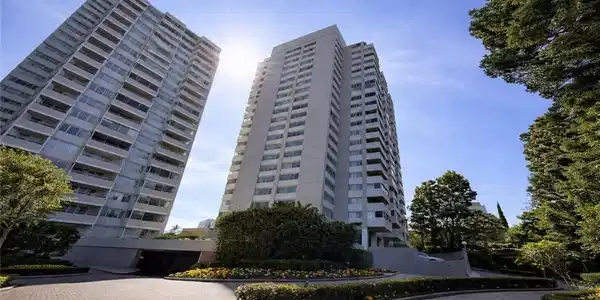 865 Comstock