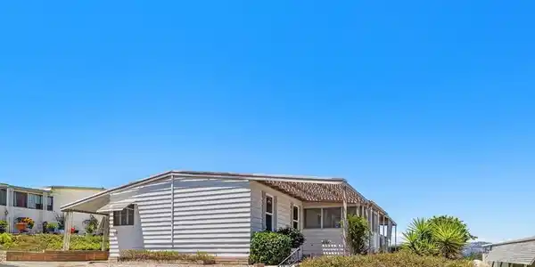 1175 La Moree Road