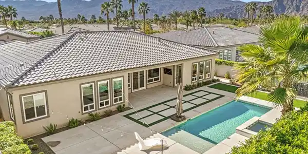 81890 Thoroughbred Trail