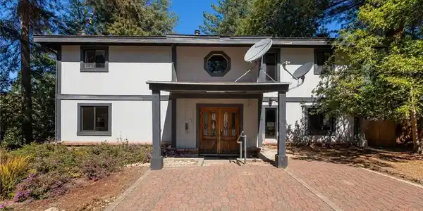 6364 Spruce