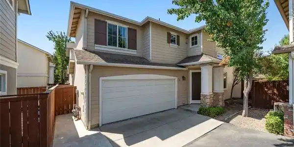 2913 Cottage Lane