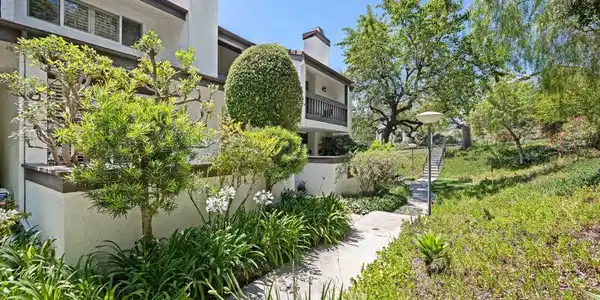 1622 Palisades Drive