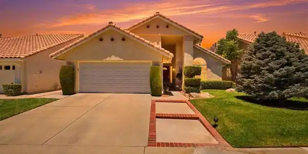 5831 Oakmont