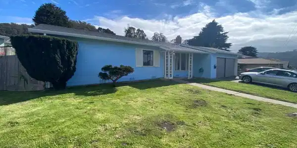996 Crespi Drive
