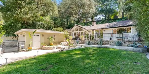 5220 Palm Drive