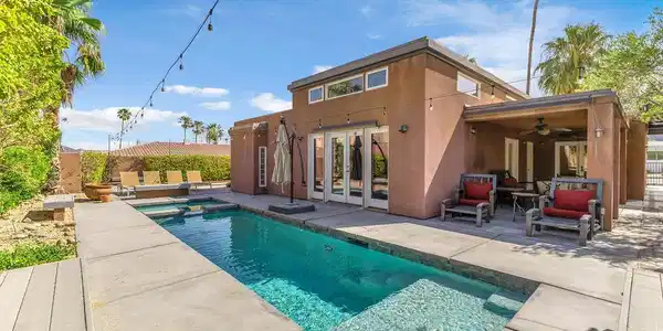 52883 Eisenhower Drive