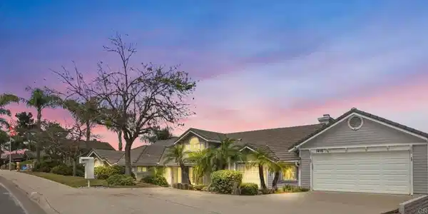 1416 W Country Club Lane