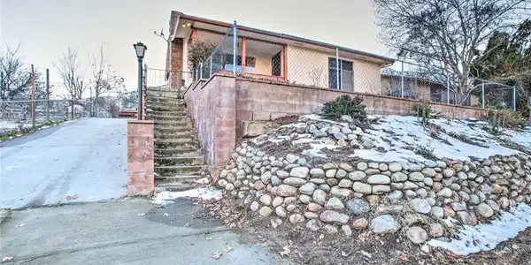 255 Sirretta Street