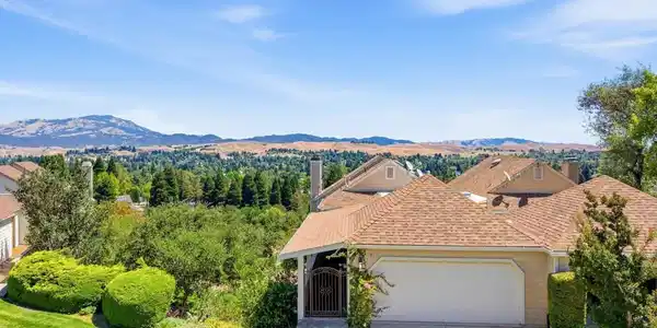 1823 Mockingbird Pl