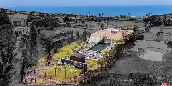 18301 Clifftop Way