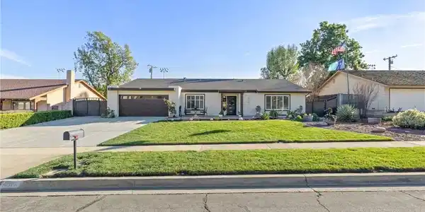 8919 Alta Loma
