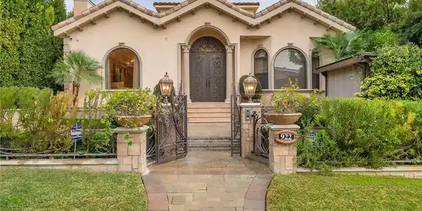 922 E Providencia Avenue