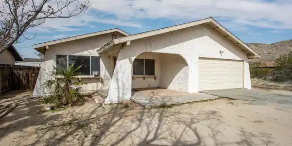 7120 Cholla Avenue