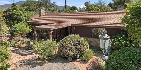 2807 S Grade Road