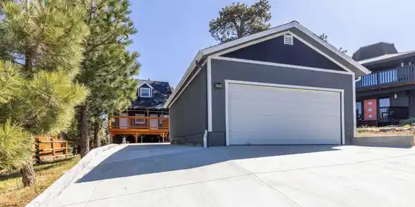 721 Villa Grove Avenue