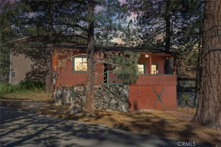 2054 E Canyon