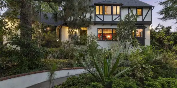 2489 Moreno Drive