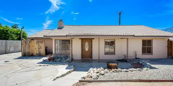 3933 E Calle San Antonio