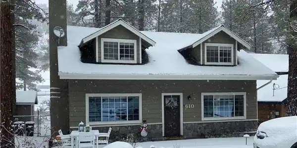 610 Mountain View