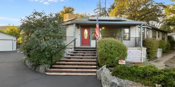 115 Acacia Avenue