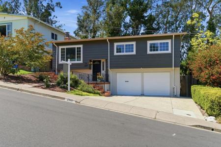 2840 Evergreen