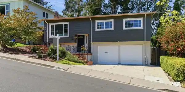 2840 Evergreen